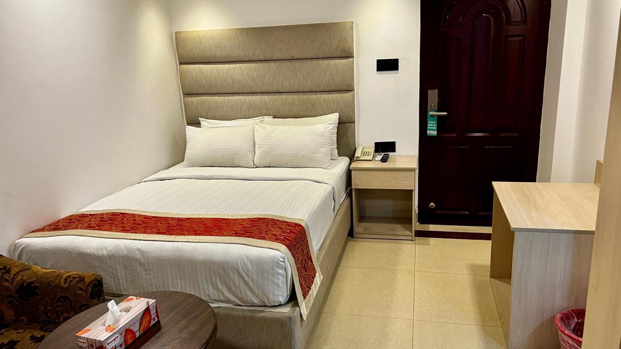 Marino Hotel - Best Near Airport Дакка Экстерьер фото