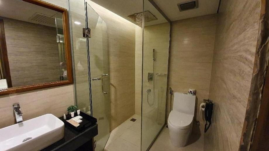 Marino Hotel - Best Near Airport Дакка Экстерьер фото
