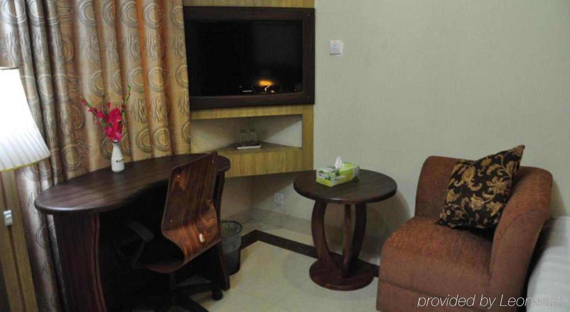 Marino Hotel - Best Near Airport Дакка Экстерьер фото