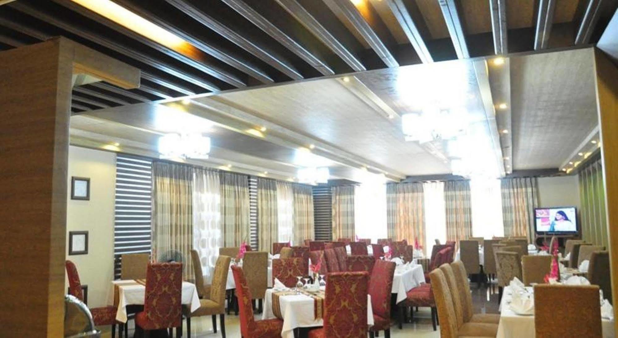 Marino Hotel - Best Near Airport Дакка Экстерьер фото